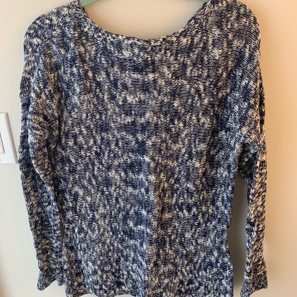 Gap Light Sweater - Picture 3 of 3